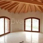 Rent 6 bedroom house of 350 m² in Bernareggio