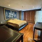 Rent 2 bedroom house of 267 m² in Bangkok