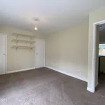 Rent 3 bedroom house in East Midlands