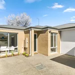 Rent 2 bedroom apartment in Spearwood