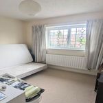 Rent 3 bedroom flat in Wales