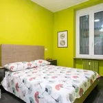 Rent 3 bedroom apartment of 90 m² in Milan