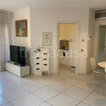 Rent 2 bedroom apartment of 65 m² in Milano