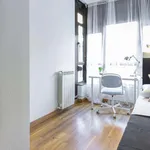 Rent a room of 130 m² in Madrid