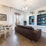 Rent 2 bedroom apartment of 102 m² in Florence