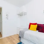 Rent 3 bedroom apartment of 75 m² in Lisbon