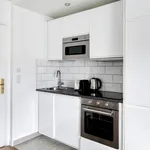 Rent 2 bedroom apartment of 34 m² in Paris