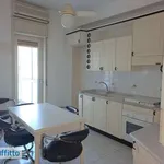 Affitto 4 camera appartamento di 124 m² in Catania