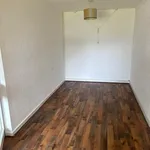 Rent 1 bedroom flat in Wakefield