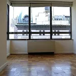 Rent 3 bedroom apartment of 94 m² in New York