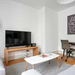 Rent 2 bedroom apartment of 990 m² in Lisbon