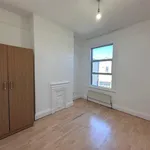 Rent 4 bedroom flat in London