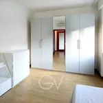 Rent 3 bedroom apartment of 90 m² in Milano