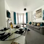 Rent 5 bedroom flat of 8 m² in Cardiff