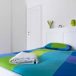 Rent a room in milan