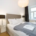 Miete 2 Schlafzimmer wohnung von 700 m² in vienna