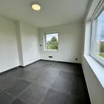 Huur 2 slaapkamer huis van 2499 m² in Veldhoek