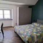 Rent 3 bedroom apartment in Genoa