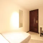 Rent a room of 86 m² in madrid