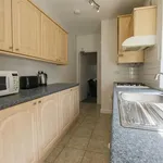 Rent 4 bedroom flat in West Midlands