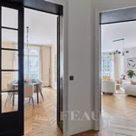 Rent 7 bedroom apartment of 221 m² in Paris