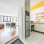 Rent 2 bedroom apartment of 73 m² in Paris