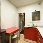 Rent a room of 14 m² in Barcelona