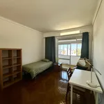 Rent 3 bedroom apartment in Lisbon