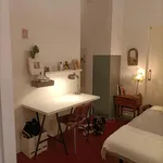 Rent 4 bedroom apartment in Barcelona