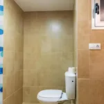 Rent 5 bedroom apartment in Valencia