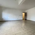 Affitto 3 camera appartamento di 100 m² in Cosenza