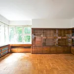 Rent 6 bedroom house of 376 m² in Prague