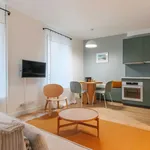 Rent 2 bedroom apartment of 35 m² in Paris