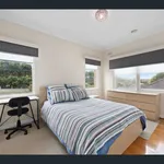 Rent 5 bedroom house in Balwyn North