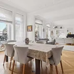 Rent 4 bedroom apartment of 209 m² in Paris