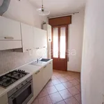 Rent 4 bedroom apartment of 70 m² in Adria