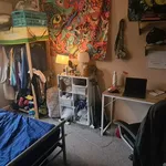 Rent 4 bedroom house in Leeds