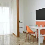 Rent 6 bedroom apartment in Modena