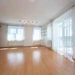 Pronajměte si 4 ložnic/e byt o rozloze 146 m² v Prague