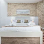 Rent a room of 90 m² in valencia