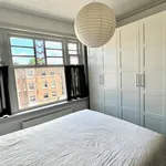 Huur 2 slaapkamer appartement van 129 m² in Den Haag