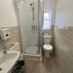 Rent 4 bedroom house in Salford