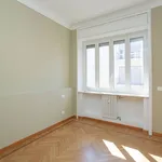 Rent 3 bedroom apartment of 120 m² in Milan