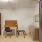 Rent 7 bedroom apartment in Valencia