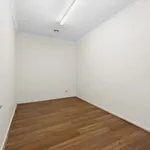 Rent 3 bedroom apartment in Canadian