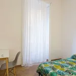 Rent a room in milan