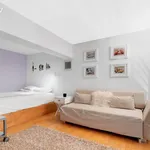 Rent 3 bedroom apartment of 158 m² in New York