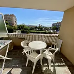 Appartement de 23 m² avec 1 chambre(s) en location à Hyères