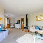 Rent 3 bedroom house in Kaipātiki