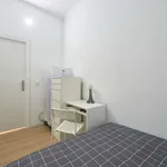 Rent a room in lisbon